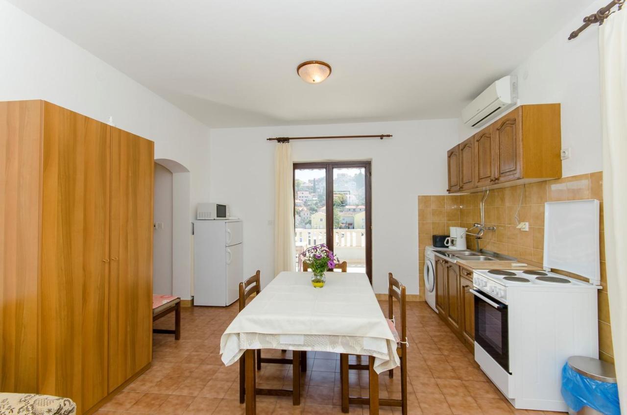 Apartments Goran Postira Exterior photo